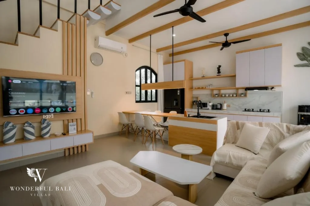 Combined living and dining area, 3-bedroom modern villa in Ungasan, Bukit