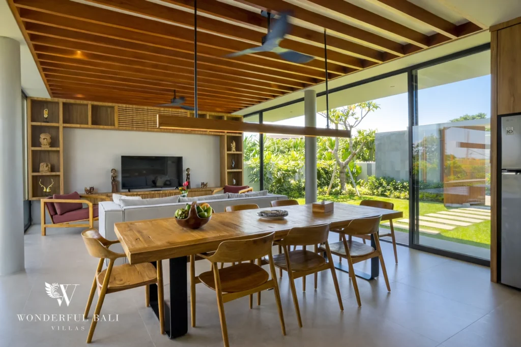 Open-plan living and dining area with high ceilings, Pererenan villa