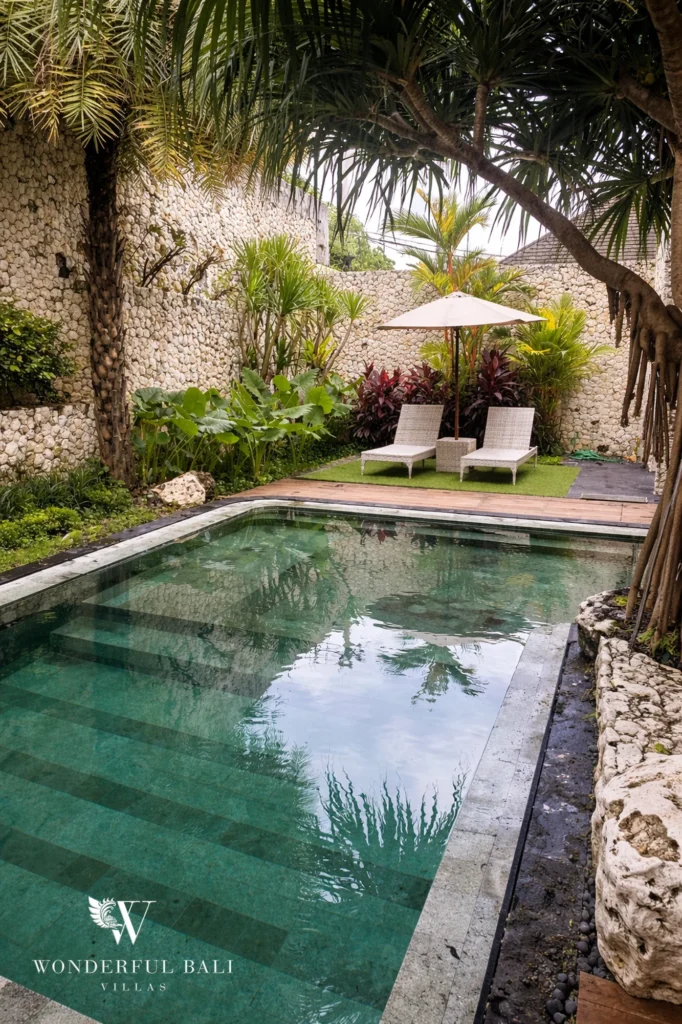 Large private pool by day, four-bedroom family villa in Bumbak, Umalas