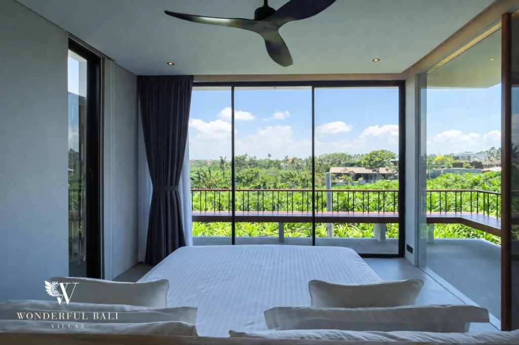 Second ensuite bedroom in a four-bedroom villa, Pererenan