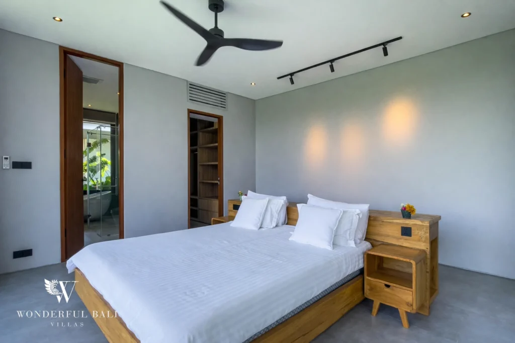 Third ensuite bedroom in a four-bedroom villa, Pererenan