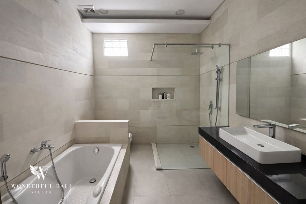 4BR Prime Bumbak Villa in Umalas photo 9