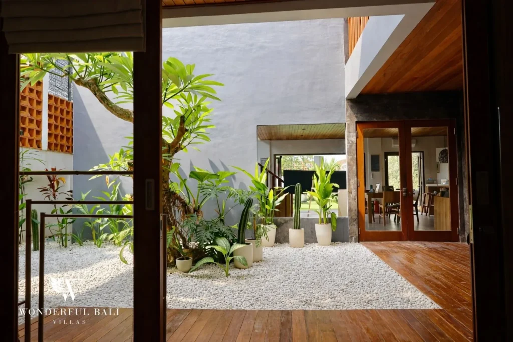 monthly villa rental umalas — open kitchen and dining