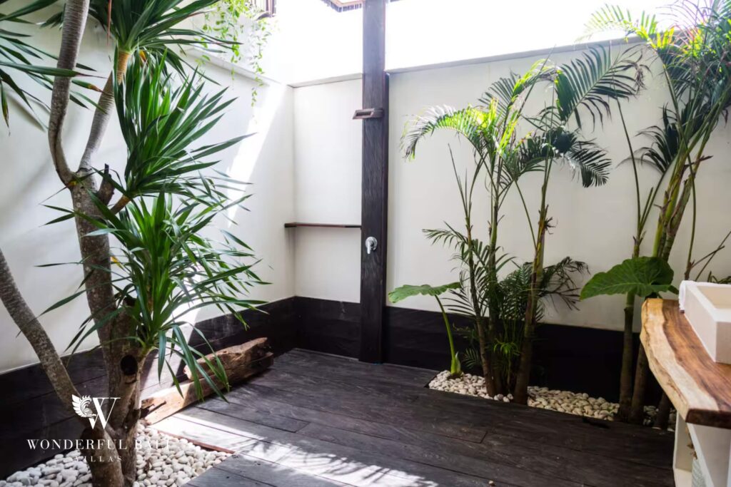 3BR Green Villa in Bumbak Umalas photo 12