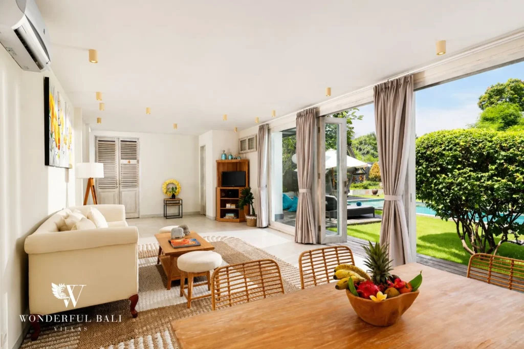 Living and dining area opening to the pool, Villa Hasian — 5-bedroom villa in Jimbaran