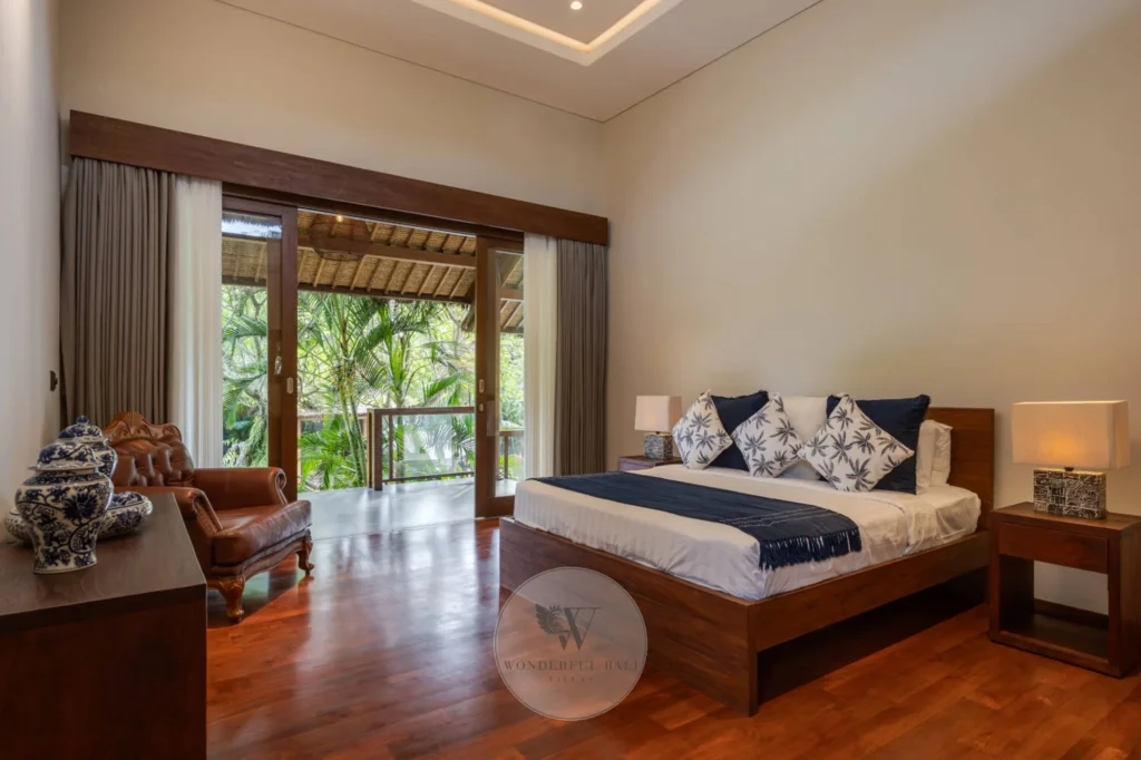 Third ensuite bedroom, Canggu six-bedroom villa