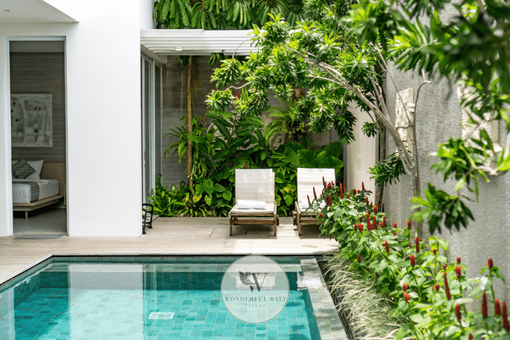 Swan Satu – Private infinity pool surrounded by lush tropical garden – Seminyak, Bali