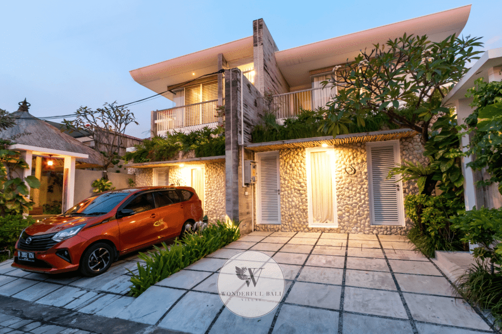 Swan Tiga – Villa parking area with mature tropical garden landscaping – Seminyak, Bali