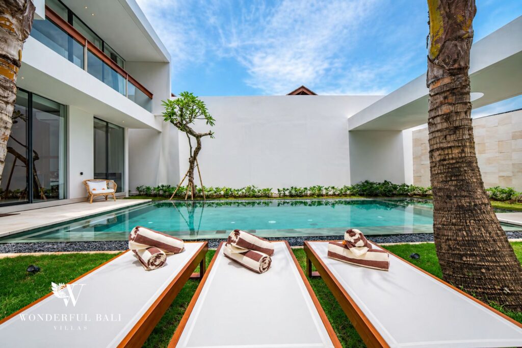 4BR Luxury Villa with Private Gym in Pererenan Canggu photo 11