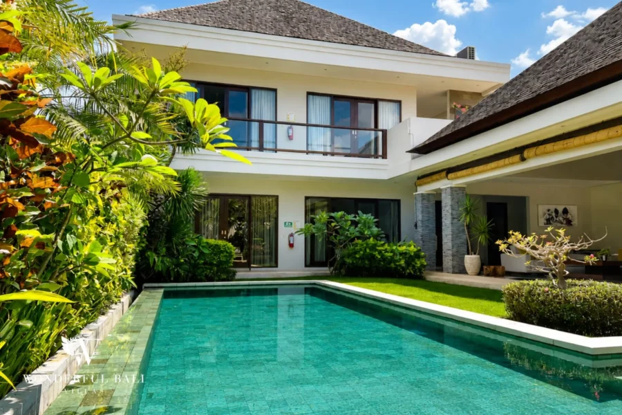 Private pool and two-storey villa exterior, 5-bedroom villa in Batu Bolong, Canggu