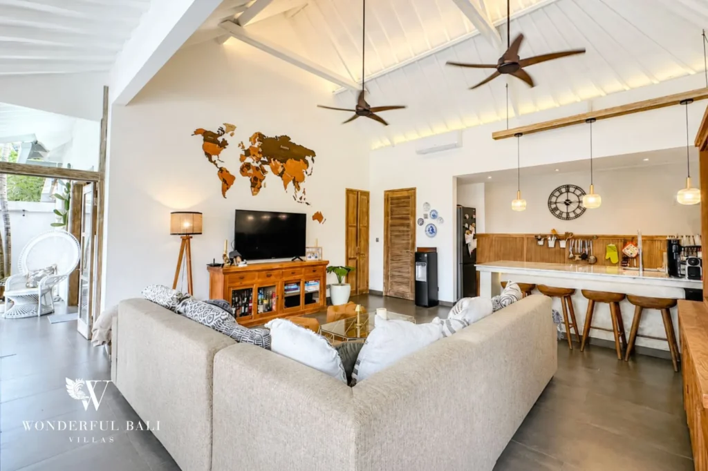 Living room with smart TV and family seating, 4-bedroom family villa in Mertasari, Kerobokan