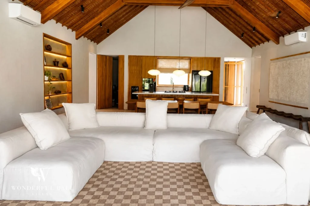 Living room with vaulted wooden ceiling, 4-bedroom villa in Kaba-Kaba, Tabanan