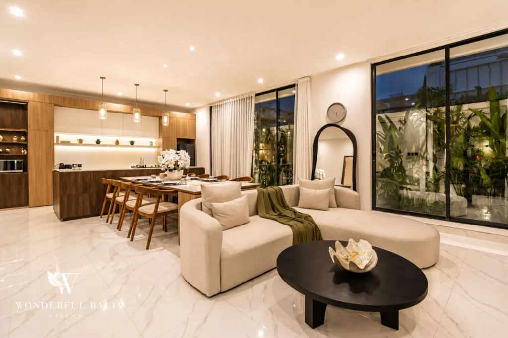 Open-plan living and dining area, 2-bedroom villa in Petitenget, Seminyak