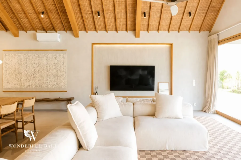 Spacious 100 m² living room with white sofas, 4-bedroom villa in Kaba-Kaba, Tabanan