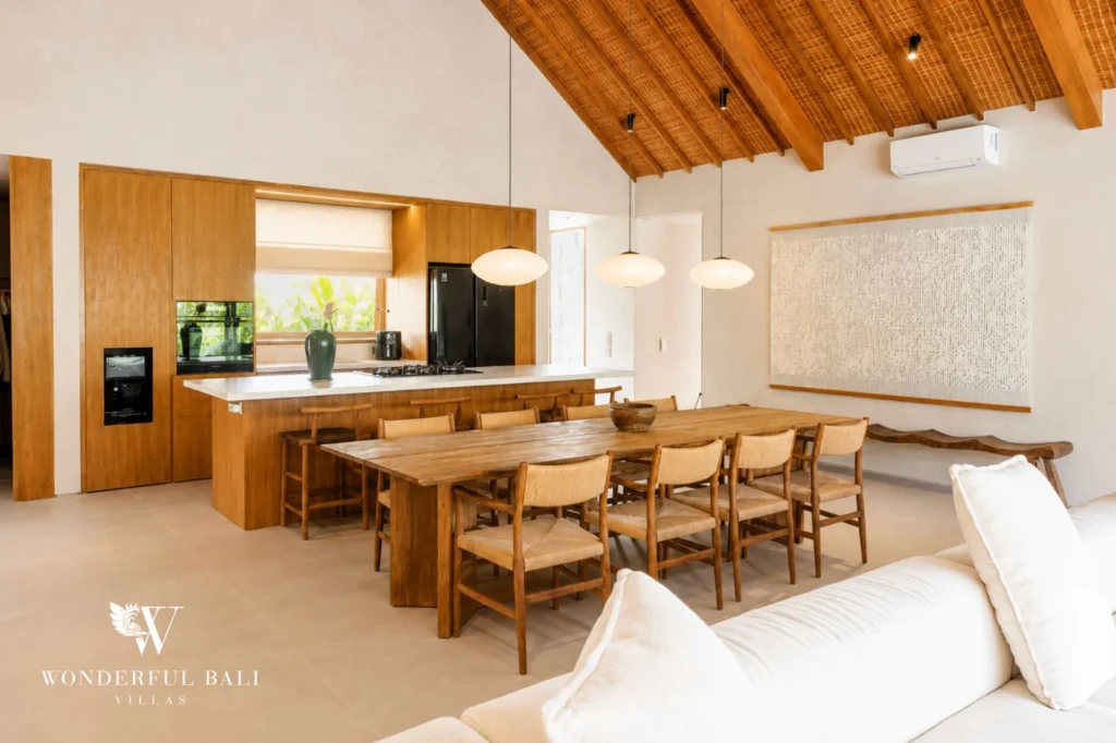 Open-plan dining and kitchen area, 4-bedroom villa in Kaba-Kaba, Tabanan