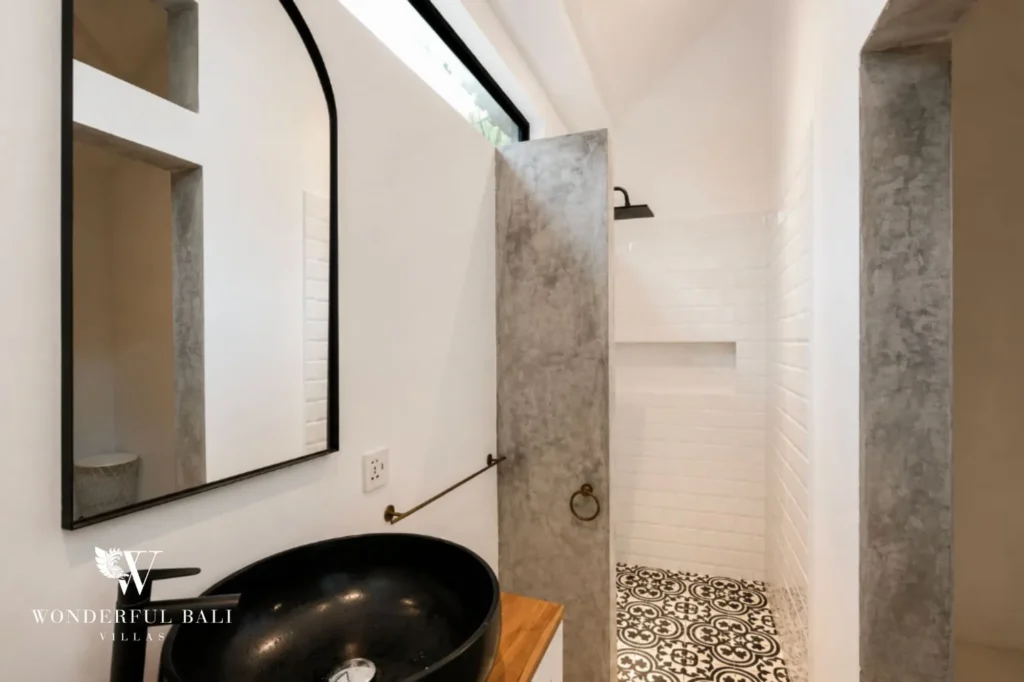 Bathroom with walk-in shower, 2-bedroom villa in Canggu