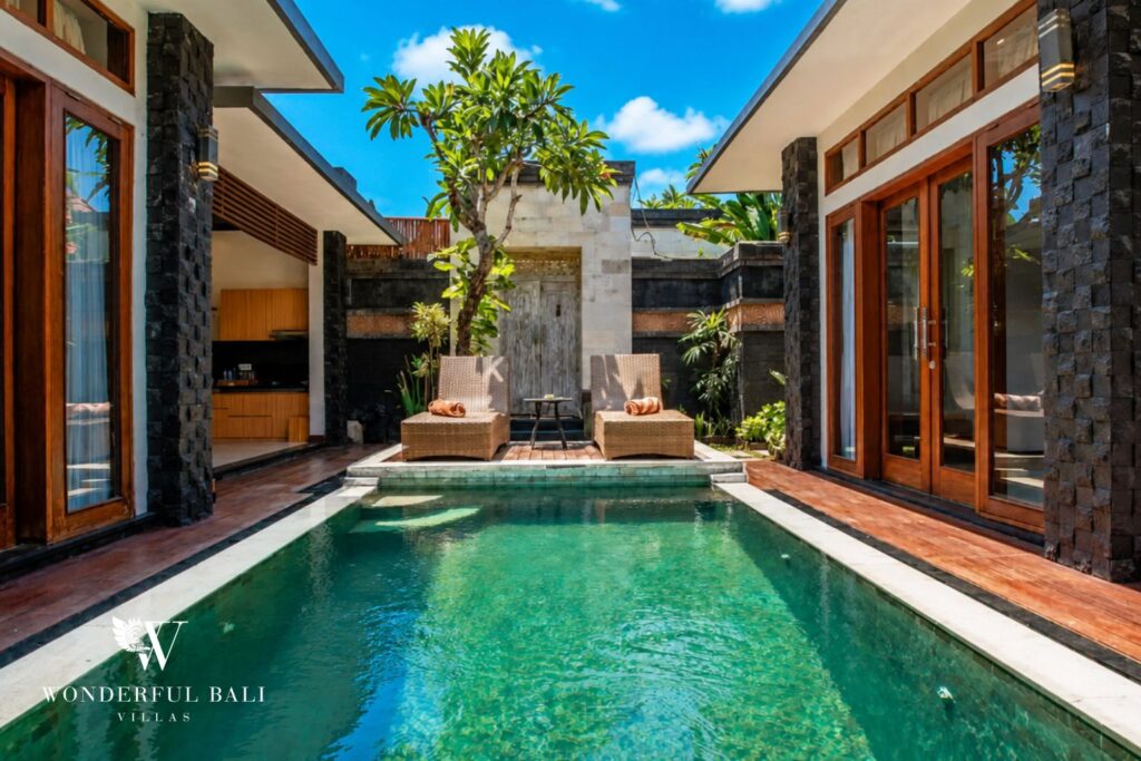 Two-bedroom Balinese villa on the west side of Sanur