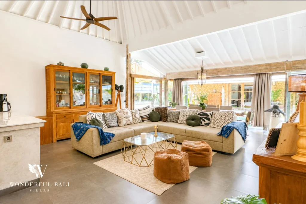 Living area with wooden hutch and natural materials, 4-bedroom family villa in Mertasari, Kerobokan