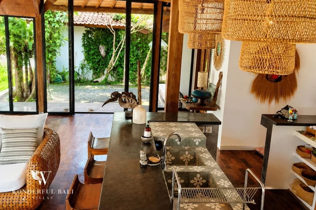 Open dining table with pool view, 4-bedroom joglo villa in Umalas