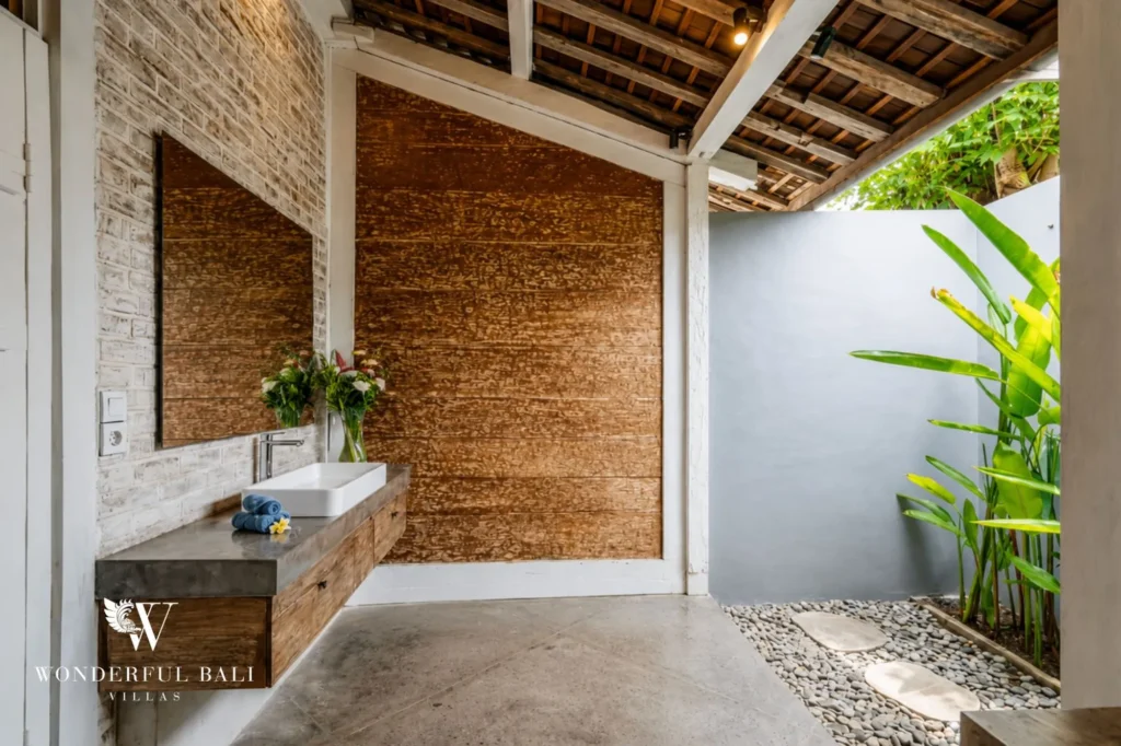 Wooden interior with coconut-shell wall panels, 4-bedroom dual-villa compound in Pererenan