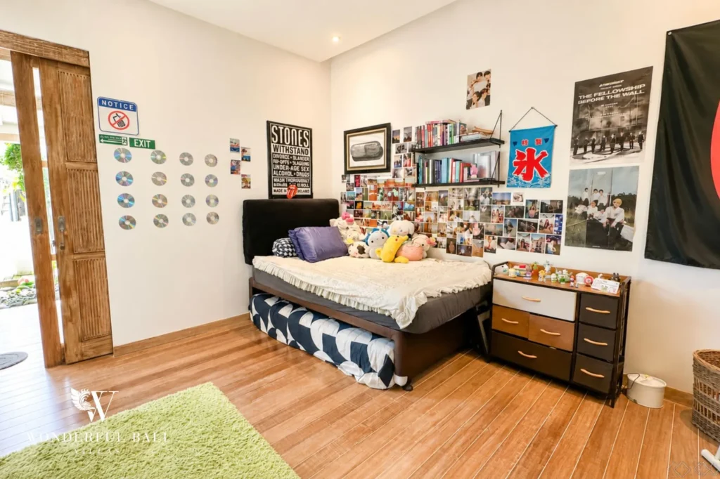 Kids bedroom with loft beds, 4-bedroom family villa in Mertasari, Kerobokan