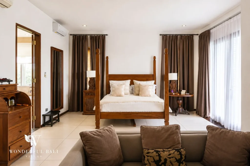Dedicated study with desk and shelves, 4-bedroom villa in Berawa, Canggu