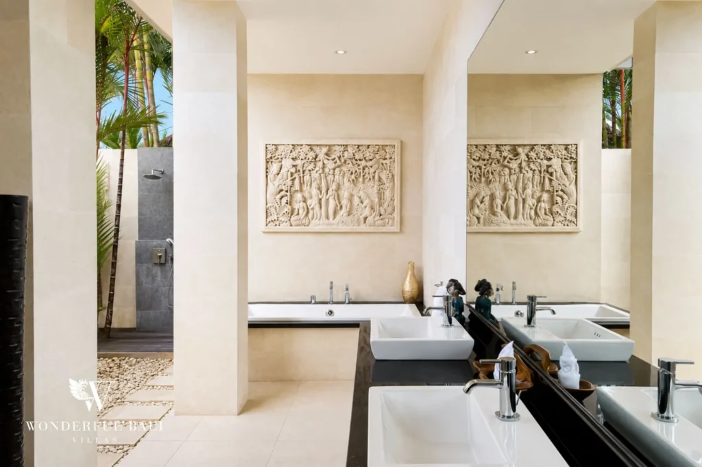 Bathroom with twin vanity, 5-bedroom villa in Batu Bolong, Canggu
