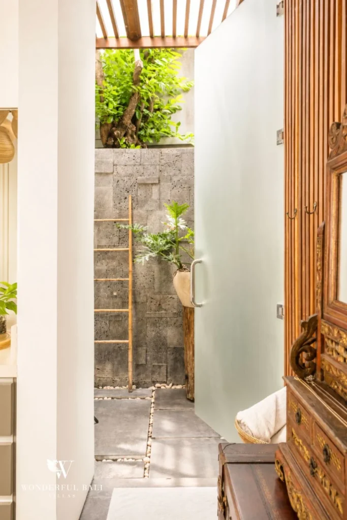 monthly villa rental Umalas — outdoor bathroom entrance