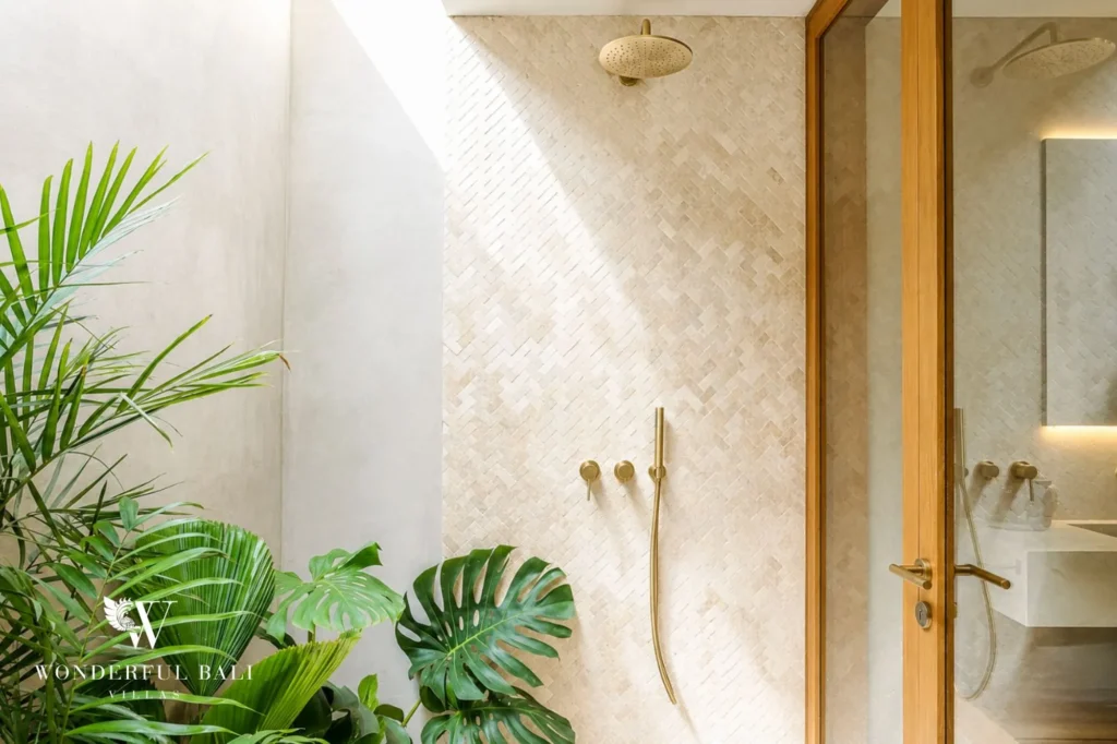 Semi-outdoor shower surrounded by tropical plants, 4-bedroom villa in Kaba-Kaba