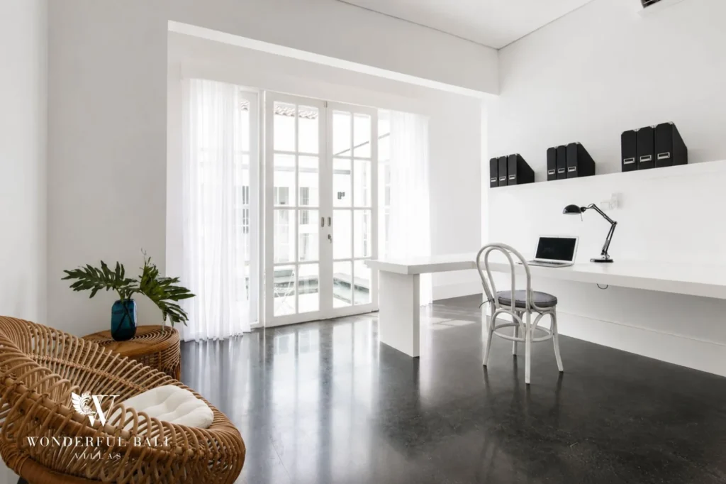 White entrance hallway with traditional detailing, 3-bedroom colonial villa in Umalas