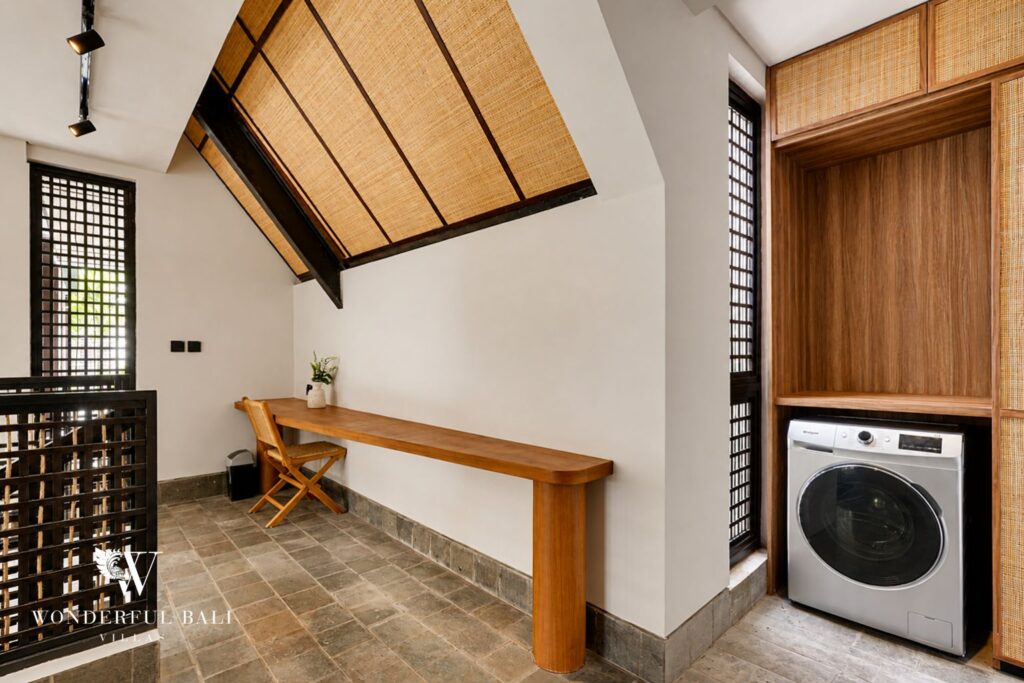 5BR Freehold Luxury New Built Villa in Canggu photo 31
