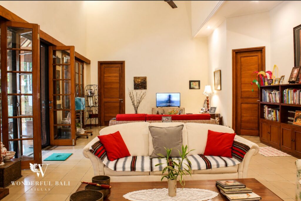 4BR Western Colonial Designed Villa in Saba, Gianyar photo 3