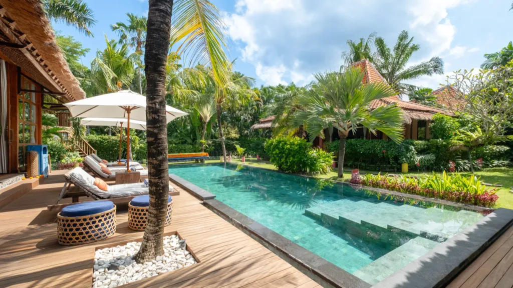 Estate and pool at Villa Desa Roro, Berawa