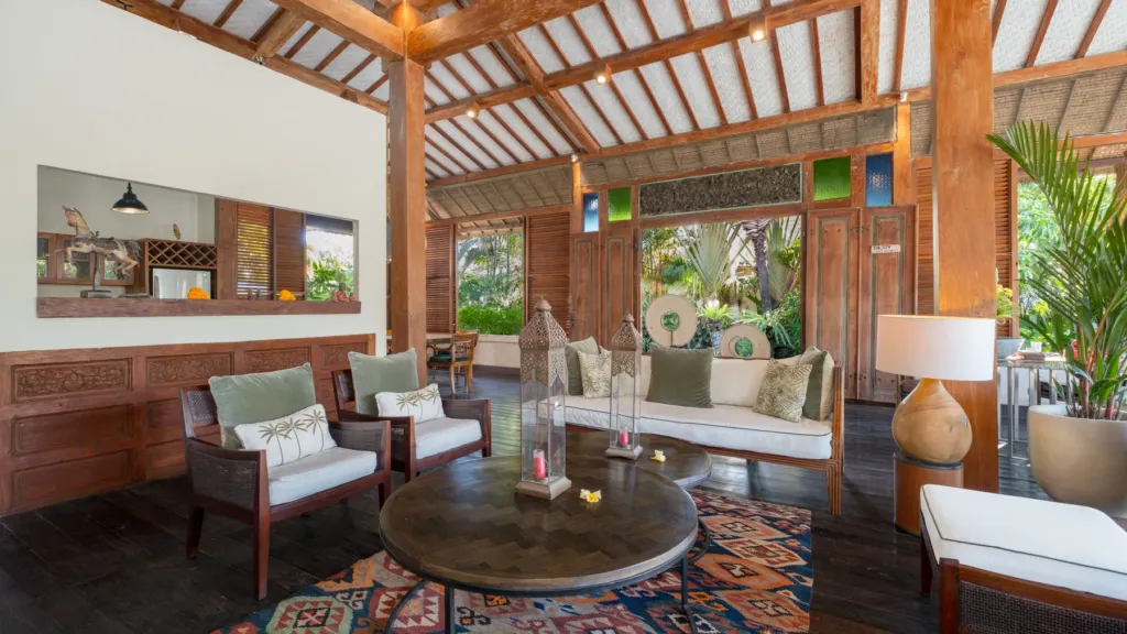 Open-plan living pavilion at Villa Desa Roro Dua, Berawa