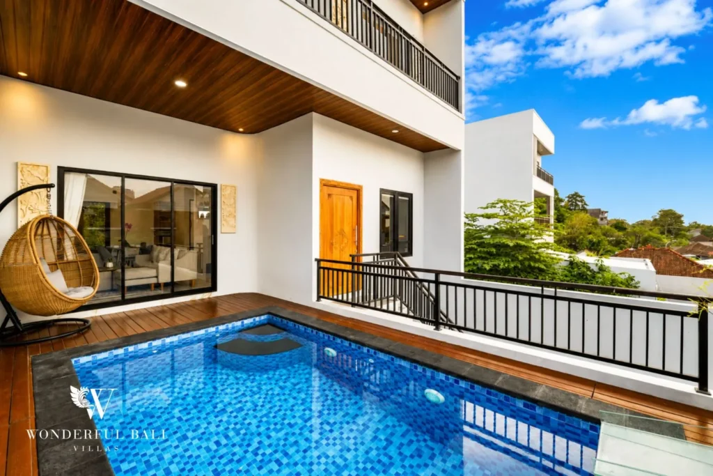 3BR villa for monthly rent Jimbaran — modern kitchen with island