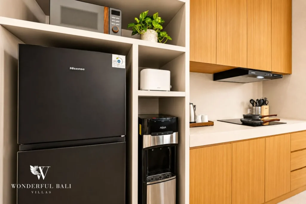 3BR villa for monthly rent Jimbaran — kitchen bar counter detail