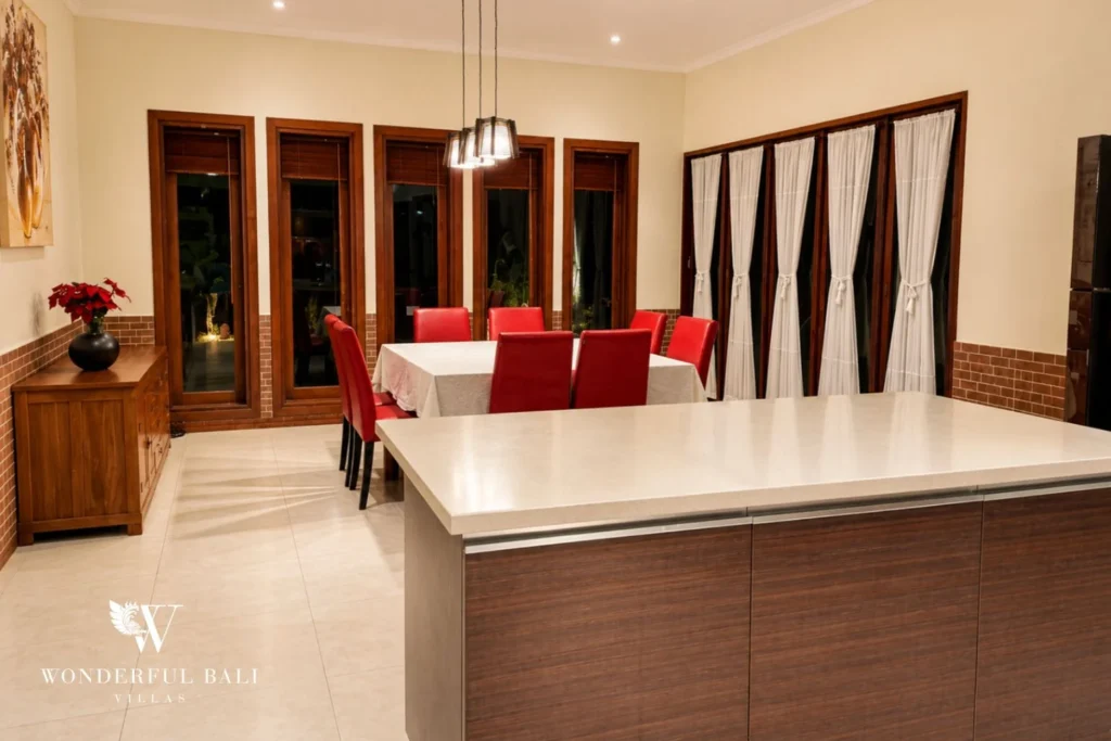 monthly villa rental sanur — living dining area high ceiling