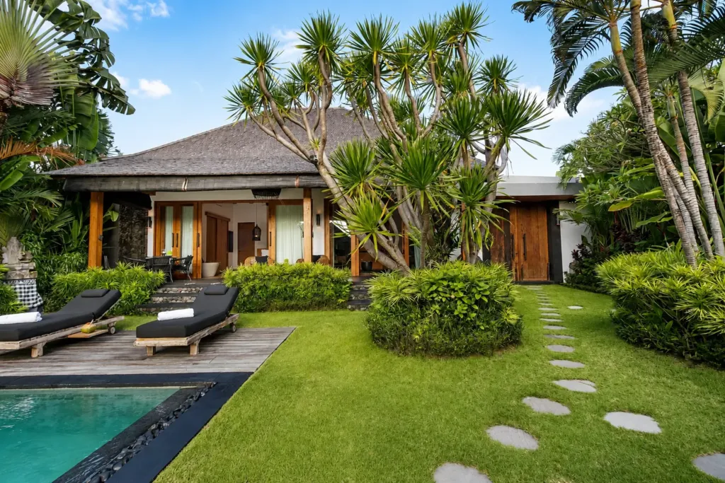 Tropical garden at Villa Wolfe, Seminyak