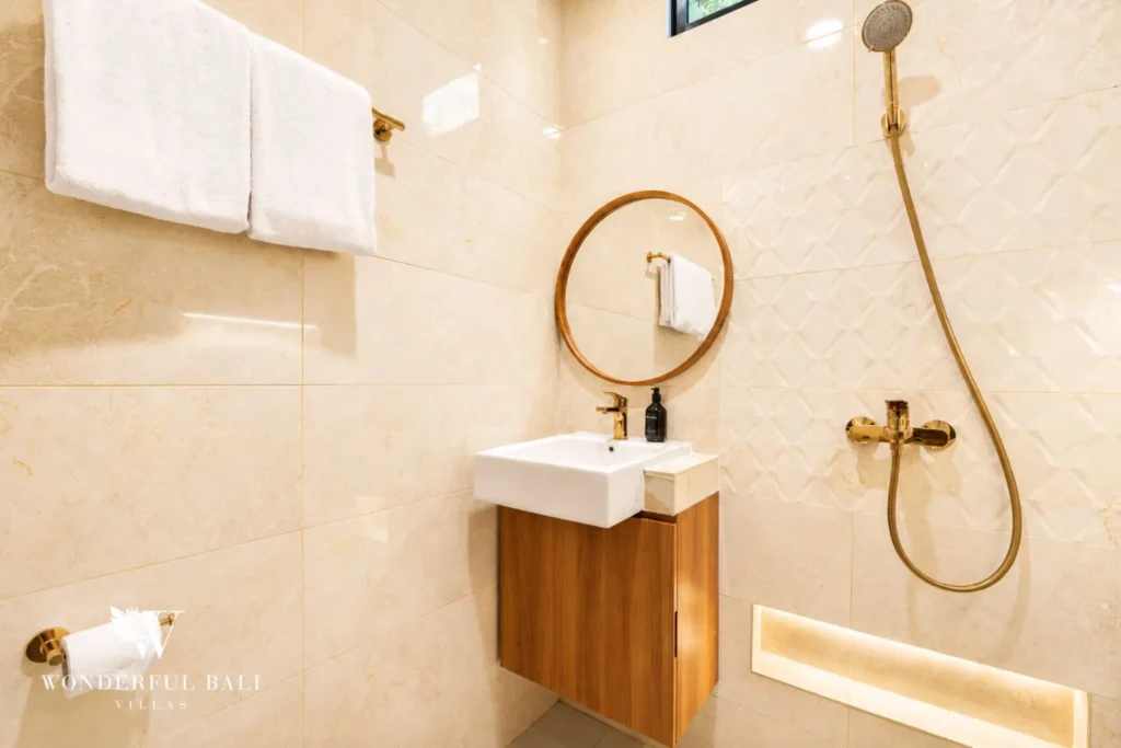 3BR villa for monthly rent Jimbaran — ensuite with gold rainfall shower