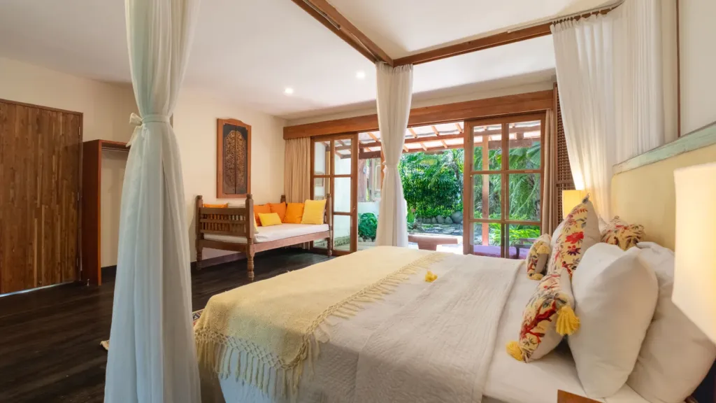 Bedroom 2 at Villa Desa Roro, Berawa