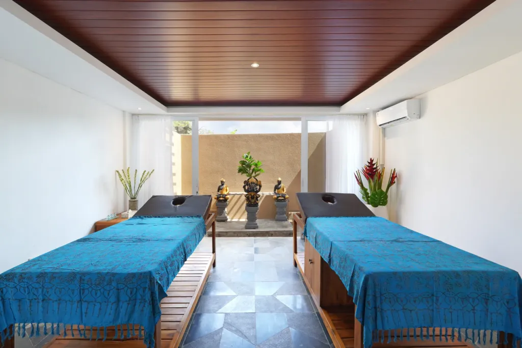 On-site spa with twin treatment beds in Batu Belig, Bali