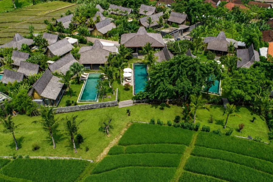 Mannao Estate – 12-Bedroom Villa in Kerobokan, Bali