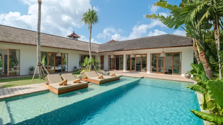 Villa Chagall — 4BR Modern Villa with Private Pool & Garden in Canggu