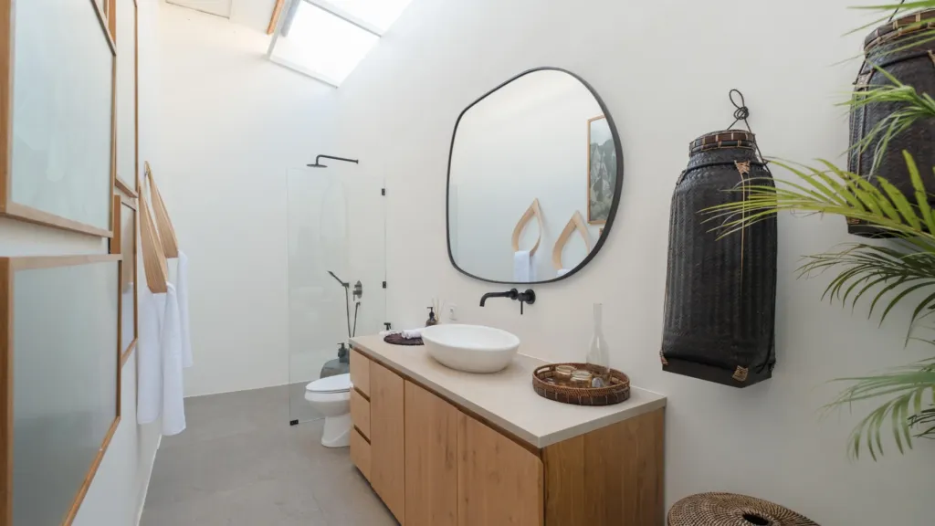 Villa Chagall — bedroom four ensuite bathroom in Canggu, Bali