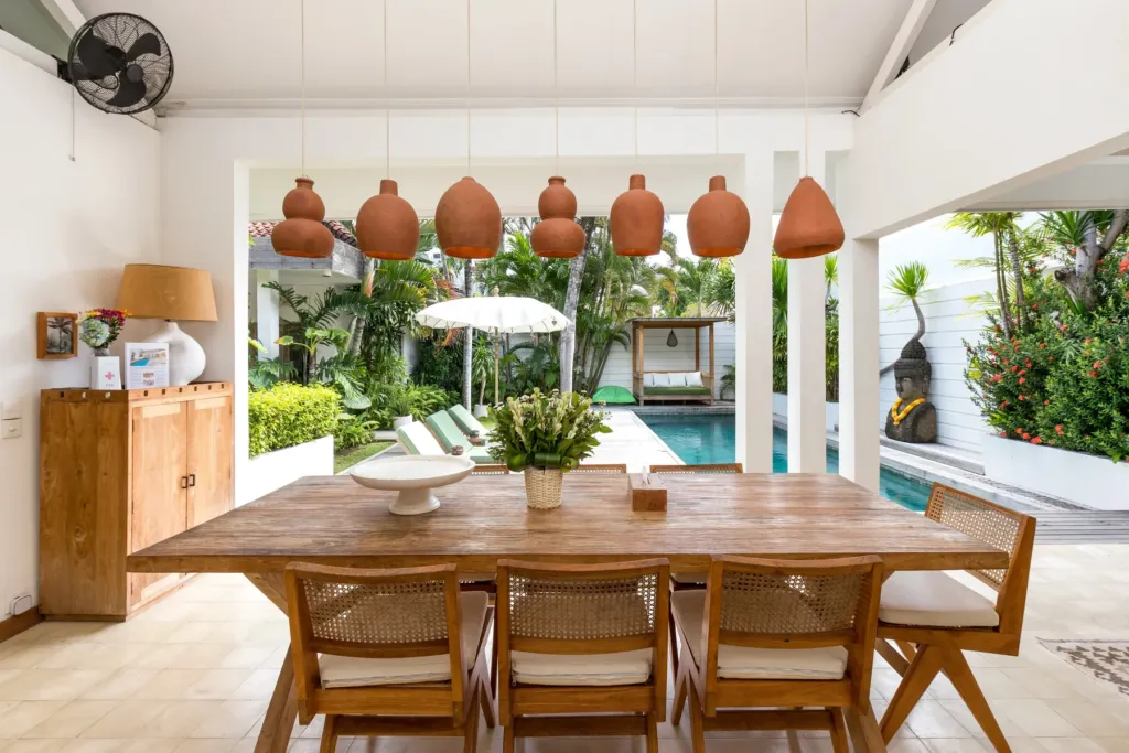 Villa Gauguin, Seminyak — dining