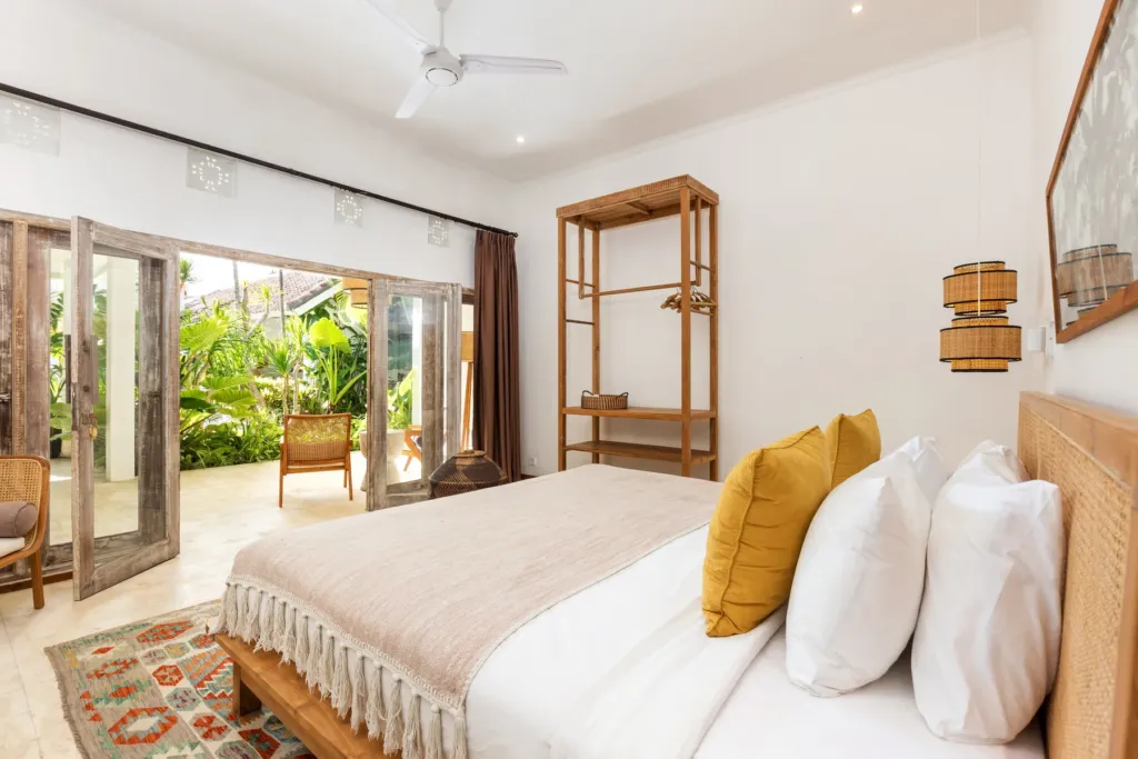 Villa Gauguin, Seminyak — bedroom