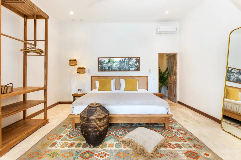 Villa Gauguin, Seminyak — bedroom