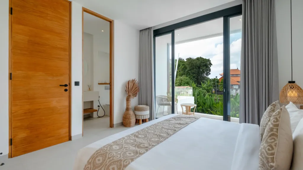 Villa Loona Palm 2, Canggu — bedroom, loona Palm Villa 2 first bedroom with ensuite