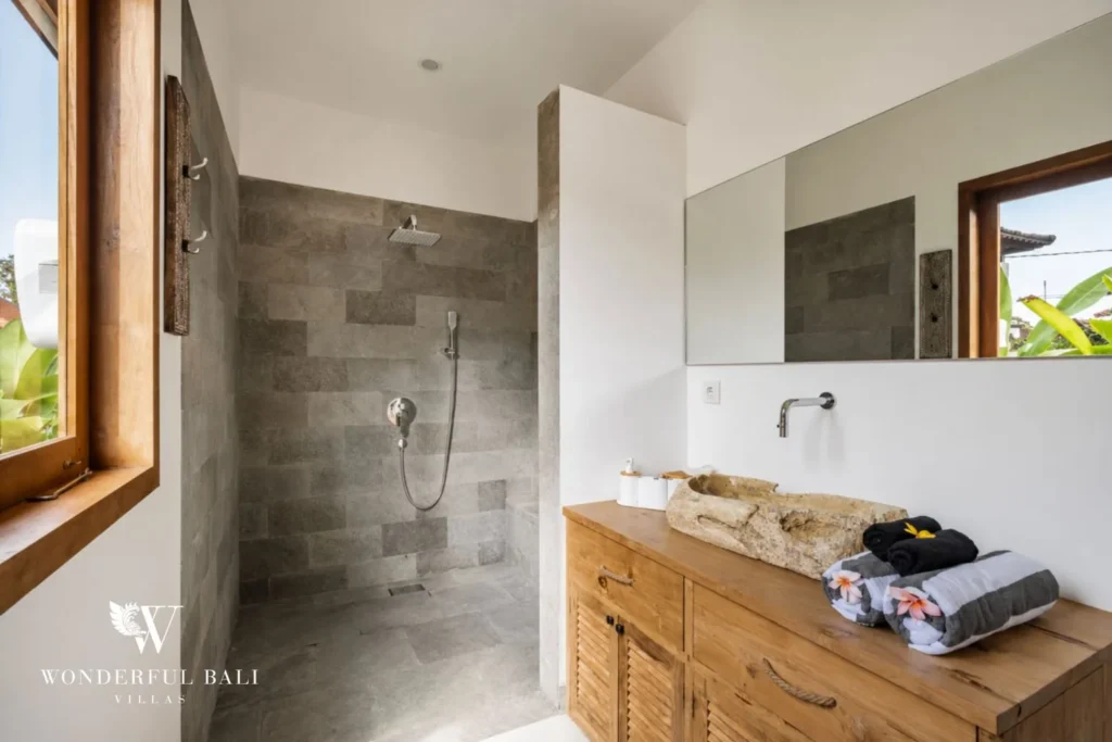 3BR tropical villa in Umalas — bathroom with walk in shower