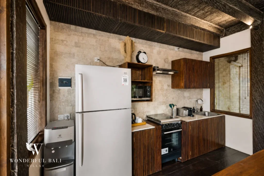 3BR tropical villa in Pererenan — kitchen with oven and appliances